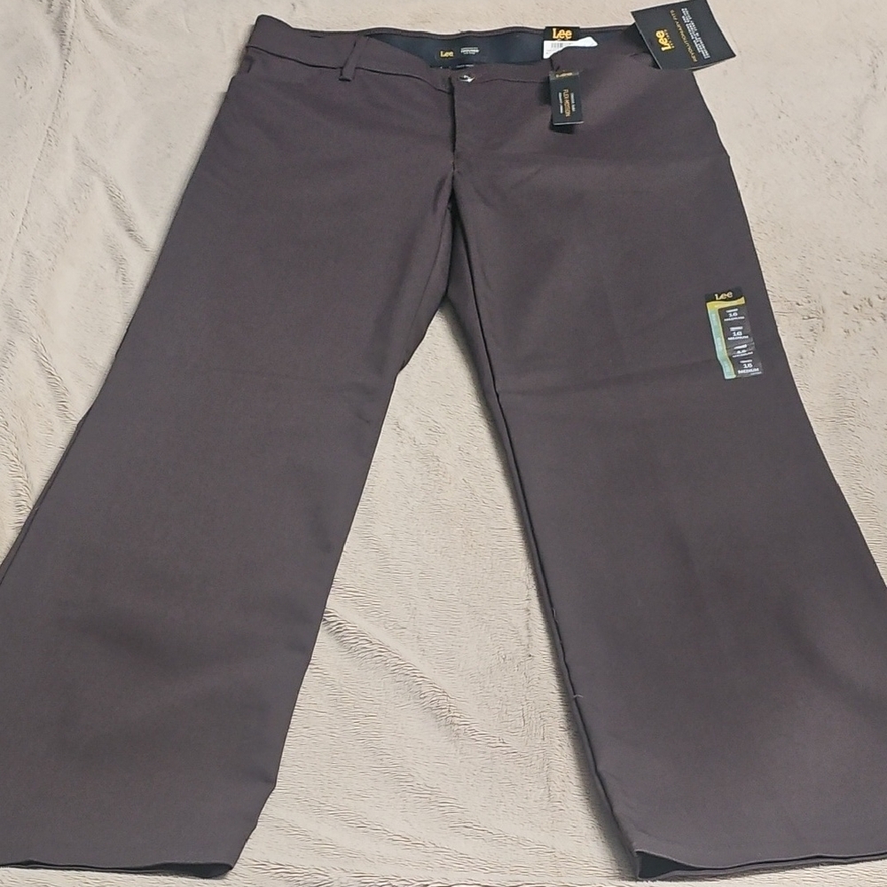 Lee Woman's Pants in Dark Brown
